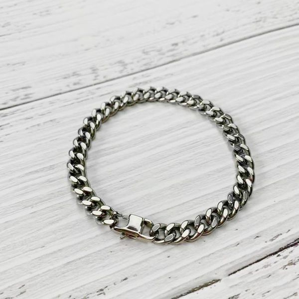 link, chain medium curb titanium mens bracelets 7 mm wide for him (20cm), Black
link, chain medium curb titanium mens bracelets 7 mm wide for him (20cm), Black