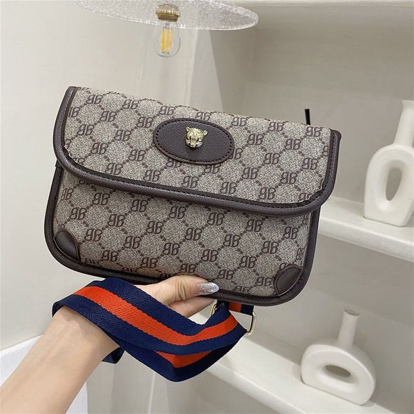luxury handbags 1955 new tiger head chest fashion waist double letter printing flip messenger women's bag
luxury handbags 1955 new tiger head chest fashion waist double letter printing flip messenger women's bag