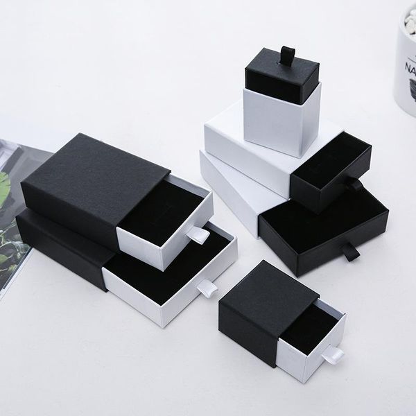 gift wrap black / white jewelry box cardboard for ring necklace earring womens gifts packaging with sponge inside
gift wrap black / white jewelry box cardboard for ring necklace earring womens gifts packaging with sponge inside