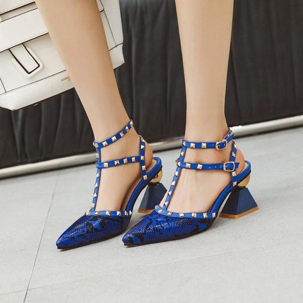 dress shoes 2021 european american luxury serpentine leather women sandals platforms high heel wedding party dance pumps w-21, Black
dress shoes 2021 european american luxury serpentine leather women sandals platforms high heel wedding party dance pumps w-21, Black