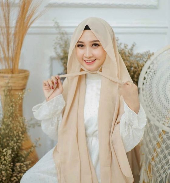 2021 fashion plain bubble chiffon hijab scarf with rope convenient women hijabs wrap islam muslim shawls scarves turbanet headscarf, Blue;gray
2021 fashion plain bubble chiffon hijab scarf with rope convenient women hijabs wrap islam muslim shawls scarves turbanet headscarf, Blue;gray