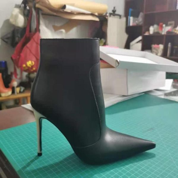 boots shofoo shoes,beautiful boots, about 11cm high heel ankle banquet shoes, wedding shoes. size:34-45, Black
boots shofoo shoes,beautiful boots, about 11cm high heel ankle banquet shoes, wedding shoes. size:34-45, Black