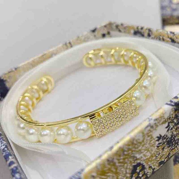 fashion lady tennis bracelets jewelry classics women open bracelet gold plated bangle, Golden;silver
fashion lady tennis bracelets jewelry classics women open bracelet gold plated bangle, Golden;silver