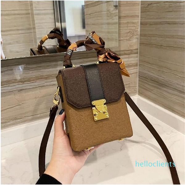 classic brown print little box bag luxury design women flip handbag ribbon decorated bags three dimensional rectangular wallet
classic brown print little box bag luxury design women flip handbag ribbon decorated bags three dimensional rectangular wallet