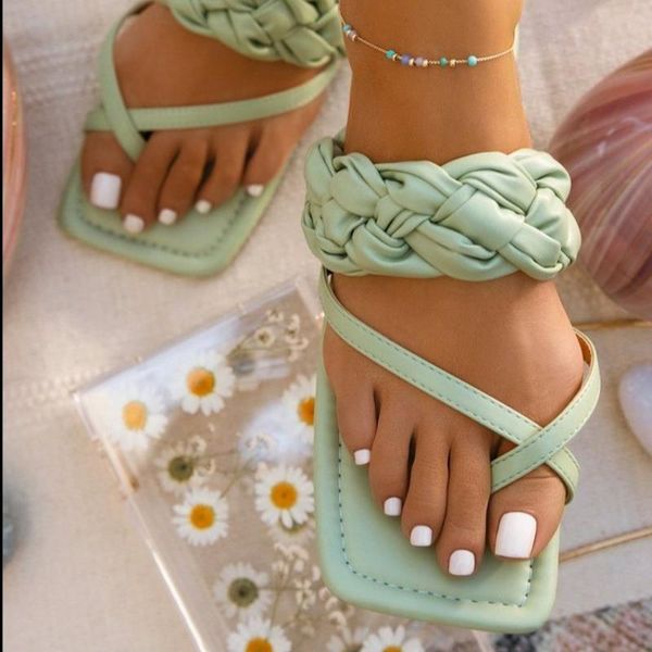 fashion slippers women shoes summer pu leather weave clip toe flip flops ladies casual flats sandals female2021, Black
fashion slippers women shoes summer pu leather weave clip toe flip flops ladies casual flats sandals female2021, Black