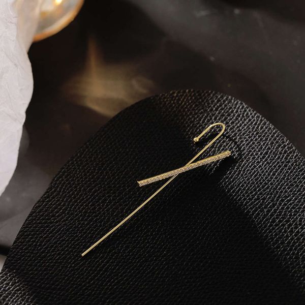 plating puncture earbone temperament simple earrings earbone earrings
plating puncture earbone temperament simple earrings earbone earrings