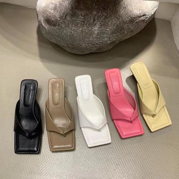 slippers 2021 summer women flip flop thin med heel ladies slipper outdoor causal slip on sandal shoes female fashion elegant slides, Black
slippers 2021 summer women flip flop thin med heel ladies slipper outdoor causal slip on sandal shoes female fashion elegant slides, Black