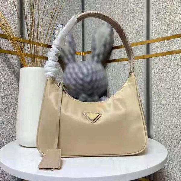 designer bags ladies handbag mobile phone bag wallet color classic multi-function large capacity 004
designer bags ladies handbag mobile phone bag wallet color classic multi-function large capacity 004