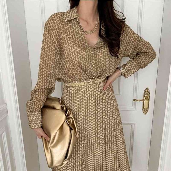 women spring vintage printing 2 two piece set skirt suits single breasted shirt + high waist a-line skirts 210416, White
women spring vintage printing 2 two piece set skirt suits single breasted shirt + high waist a-line skirts 210416, White