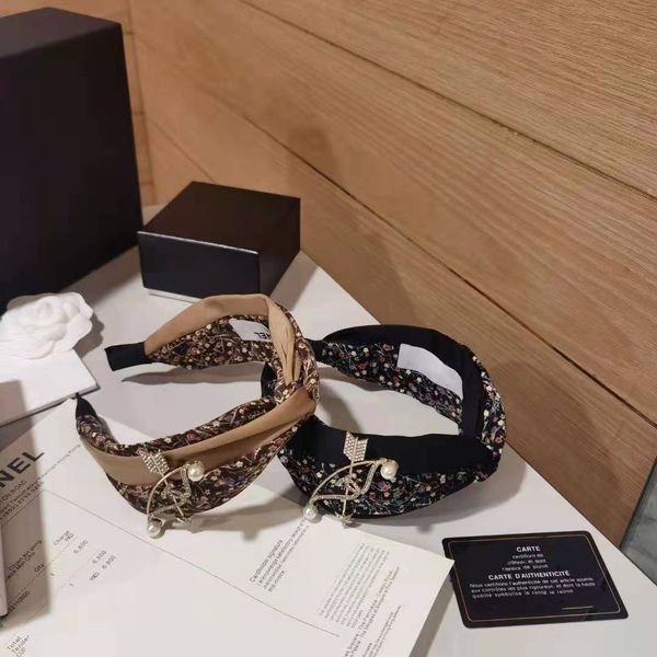 barrettes hairpin 2021 net red star with spring and summer hair hoop, pin small fragrance accessories, korean version, Golden;silver
barrettes hairpin 2021 net red star with spring and summer hair hoop, pin small fragrance accessories, korean version, Golden;silver