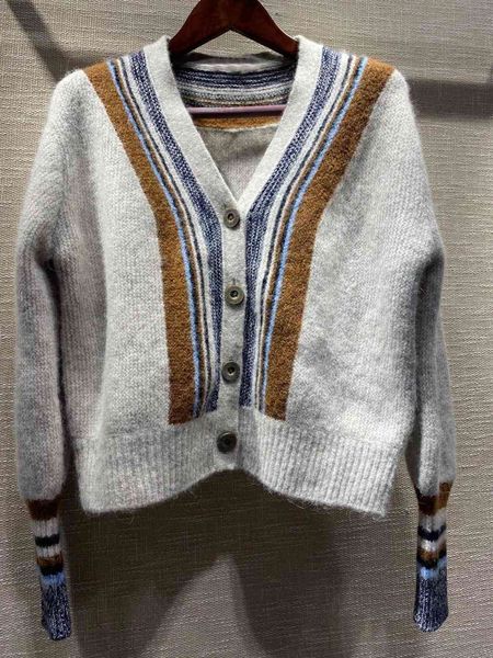 sweaters wool blend sweaters women v-neck single breasted color patchwork early autumn knit cardigan, White;black
sweaters wool blend sweaters women v-neck single breasted color patchwork early autumn knit cardigan, White;black