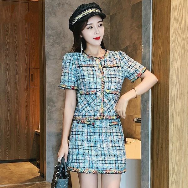 two piece dress fashion designer tweed 2 set suit 2021 autumn women weave plaid button pocket short jacket coat + mini pencil skirt, White
two piece dress fashion designer tweed 2 set suit 2021 autumn women weave plaid button pocket short jacket coat + mini pencil skirt, White