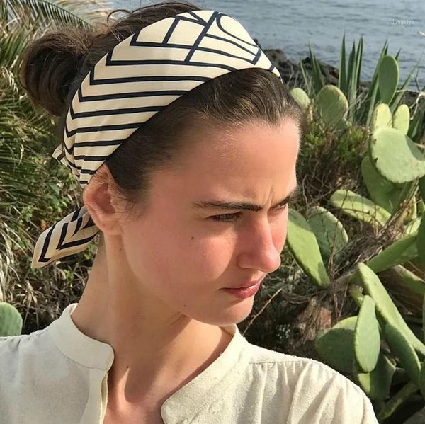 women fashion classic trendy brand luxry design bandanas geometric twill scarf headwear hair accessories head wraps headband1
women fashion classic trendy brand luxry design bandanas geometric twill scarf headwear hair accessories head wraps headband1