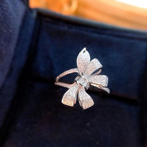 dainty bride white zircon bowknot ring trendy female crystal engagement vintage silver color thin wedding rings for women, Slivery;golden
dainty bride white zircon bowknot ring trendy female crystal engagement vintage silver color thin wedding rings for women, Slivery;golden