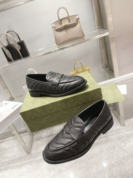2021v quilted leather loafers 22ss moccasins womens luxurys designers shoes slip-on business metal button leather brand oxfords, Black
2021v quilted leather loafers 22ss moccasins womens luxurys designers shoes slip-on business metal button leather brand oxfords, Black