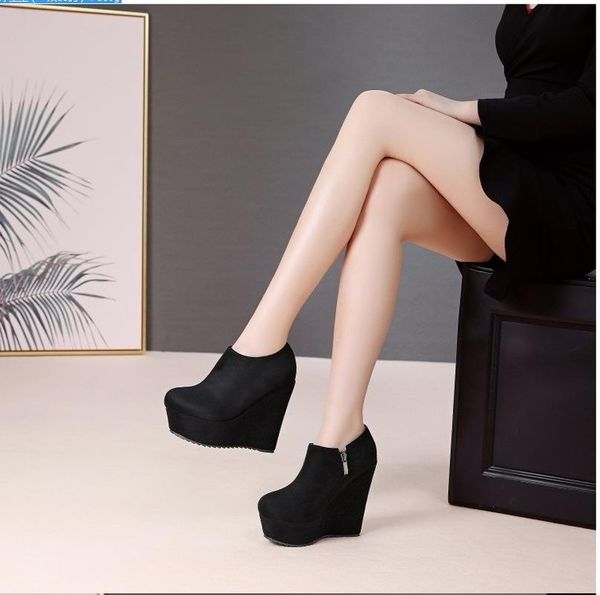 boots the women's short are fashionable and have increased heels platform shoes womens designer grey, Black
boots the women's short are fashionable and have increased heels platform shoes womens designer grey, Black