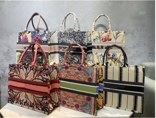 2021 designer fashion shoulder bags portable messenger bages large-capacity diamond packet animal and plant printing embroidery shopping bag
2021 designer fashion shoulder bags portable messenger bages large-capacity diamond packet animal and plant printing embroidery shopping bag