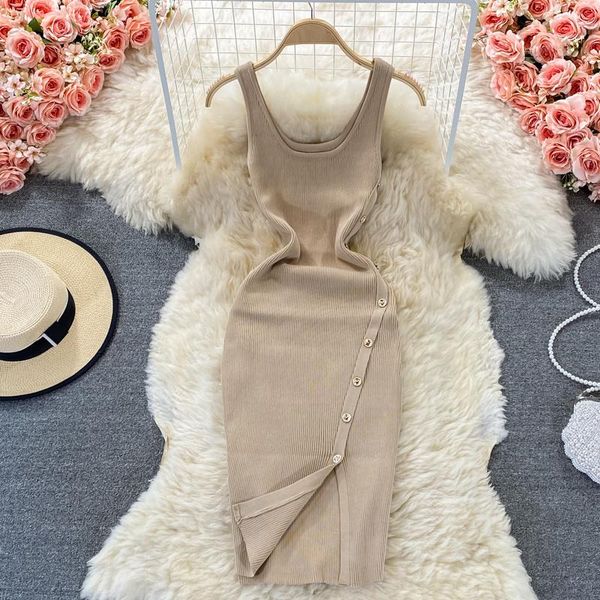 casual dresses women knit tank dress 2021 summer round neck sleeveless slim stretch buttons split knee length bandage party, Black;gray
casual dresses women knit tank dress 2021 summer round neck sleeveless slim stretch buttons split knee length bandage party, Black;gray