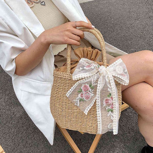 shopping bags bohemia lace straw women handmade rattan beach large capacity handle vacation travel lady purse tot 220318
shopping bags bohemia lace straw women handmade rattan beach large capacity handle vacation travel lady purse tot 220318