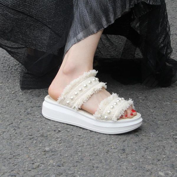 slippers pearl women summer platform shoes 2021 fashion flat slides basic black ladies big size 43
slippers pearl women summer platform shoes 2021 fashion flat slides basic black ladies big size 43