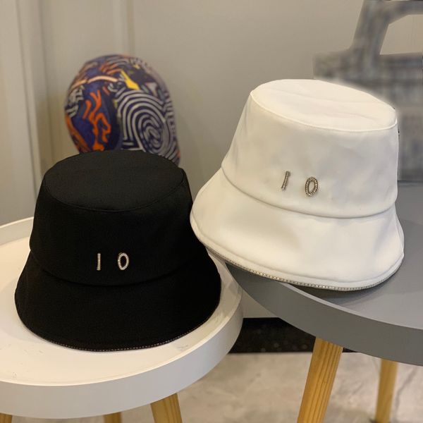 2021 women luxury designer bucket hat in summer with diamond and letter fisherman's cap along the brim, soft comfortable good nice, Blue;gray
2021 women luxury designer bucket hat in summer with diamond and letter fisherman's cap along the brim, soft comfortable good nice, Blue;gray