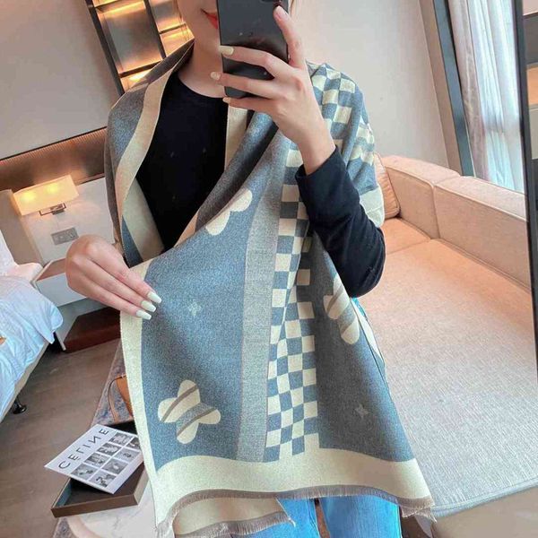 70% off design scarf autumn and winter 2021 net red wind korean letter new live broadcast imitation cashmere double-sided shawl female, Blue;gray
70% off design scarf autumn and winter 2021 net red wind korean letter new live broadcast imitation cashmere double-sided shawl female, Blue;gray