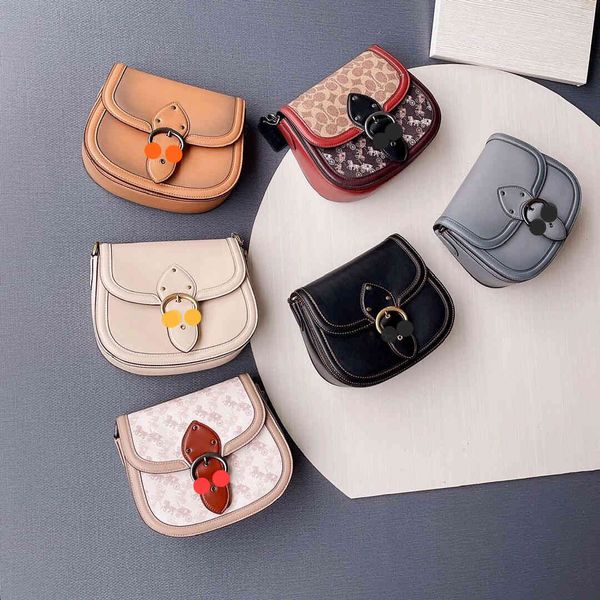 designer bags akend c family spring and summer saddle leather trend versatile ins women's singl zhouzhoubao123 old bag flower
designer bags akend c family spring and summer saddle leather trend versatile ins women's singl zhouzhoubao123 old bag flower