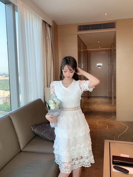 casual dresses runway designer summer women's fashion party gentlewoman elegant chic mesh embroidered midi dress, Black;gray
casual dresses runway designer summer women's fashion party gentlewoman elegant chic mesh embroidered midi dress, Black;gray