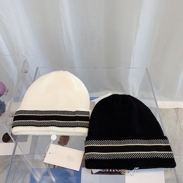 2021 fashion beanie woolen cotton winter warmth men's and women's designer luxury hats christmas gifts, Blue;gray
2021 fashion beanie woolen cotton winter warmth men's and women's designer luxury hats christmas gifts, Blue;gray