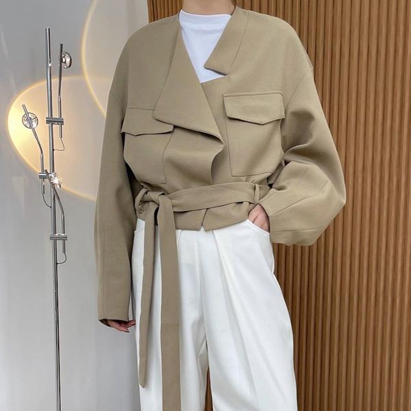 spring and autumn women's casual solid color belts should be decorated with loose short jackets, Black;brown
spring and autumn women's casual solid color belts should be decorated with loose short jackets, Black;brown