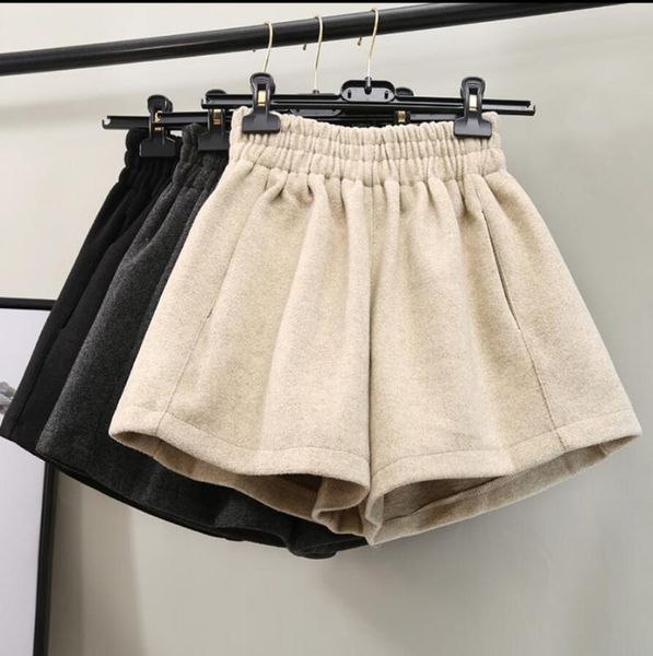 women's shorts autumn and winter elastic waist a-line woolen solid color thickened loose wide leg high boots, White;black
women's shorts autumn and winter elastic waist a-line woolen solid color thickened loose wide leg high boots, White;black