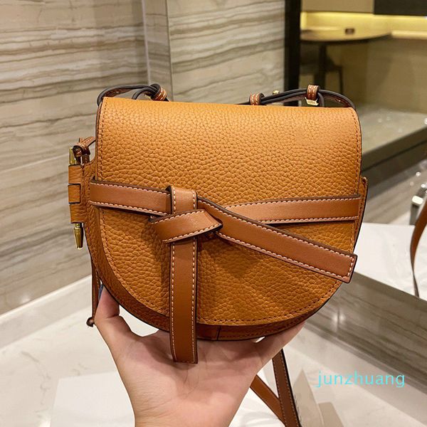 designer- women saddle crossbody bag luxurys bags fashion cowhide bow handbags genuine leather bags
designer- women saddle crossbody bag luxurys bags fashion cowhide bow handbags genuine leather bags