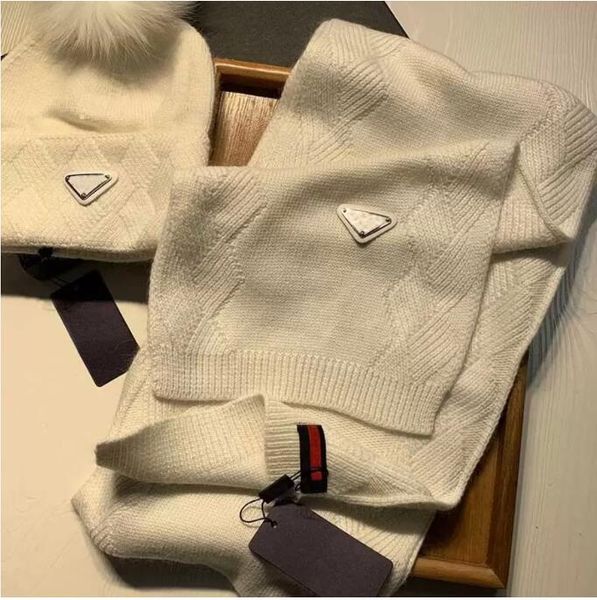 men women designer hat scarf set classic plaid winter warm three piece wool hat and scarf set brand 2022 fashion accessories, Blue;gray
men women designer hat scarf set classic plaid winter warm three piece wool hat and scarf set brand 2022 fashion accessories, Blue;gray
