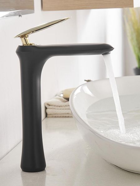 white/black gold bathroom basin faucets solid brass sink mixer & cold single handle deck mounted with bubbler lavatory taps1
white/black gold bathroom basin faucets solid brass sink mixer & cold single handle deck mounted with bubbler lavatory taps1