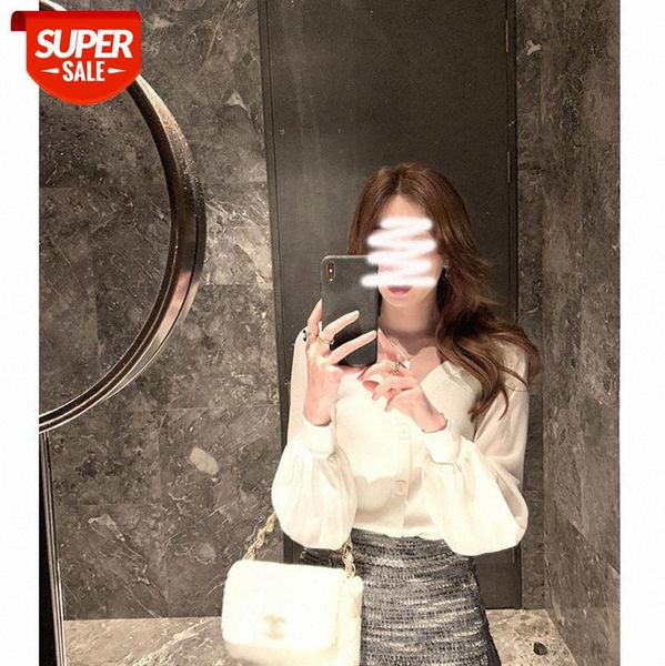 palace style puff sleeve chiffon stitching ice silk sweater women's temperament v-neck white western blouse can be issued on behalf of
palace style puff sleeve chiffon stitching ice silk sweater women's temperament v-neck white western blouse can be issued on behalf of