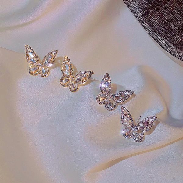 design fashion jewelry premium luxury zircon earrings cute smart butterfly stud for women gift, Golden;silver
design fashion jewelry premium luxury zircon earrings cute smart butterfly stud for women gift, Golden;silver