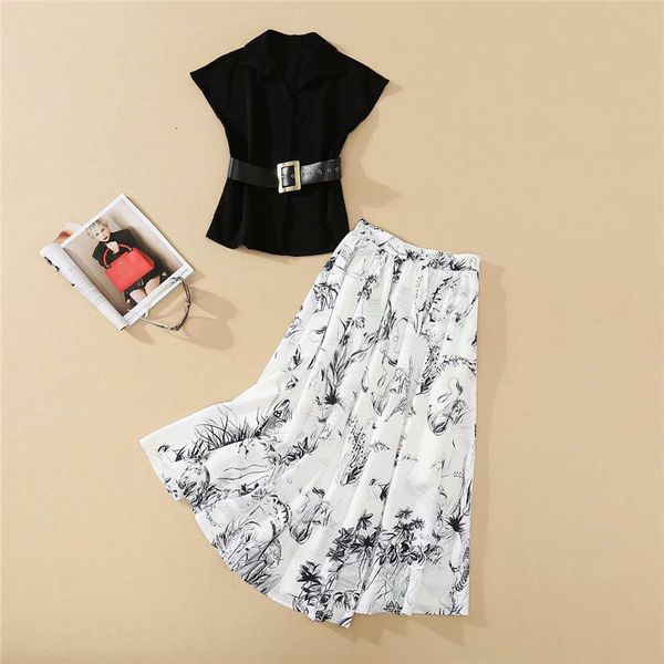 fashion summer runway elegant women's suit short with shirt and print skirt piece of clothing, Black
fashion summer runway elegant women's suit short with shirt and print skirt piece of clothing, Black