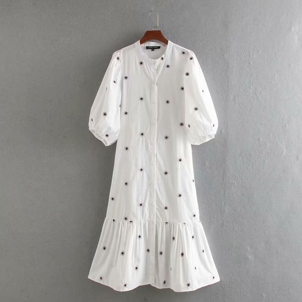 2021 women vintage lantern sleeve flower embroidery midi shirtdress female hem pleats vestidos chic casual loose dresses ds3436, Black;gray
2021 women vintage lantern sleeve flower embroidery midi shirtdress female hem pleats vestidos chic casual loose dresses ds3436, Black;gray