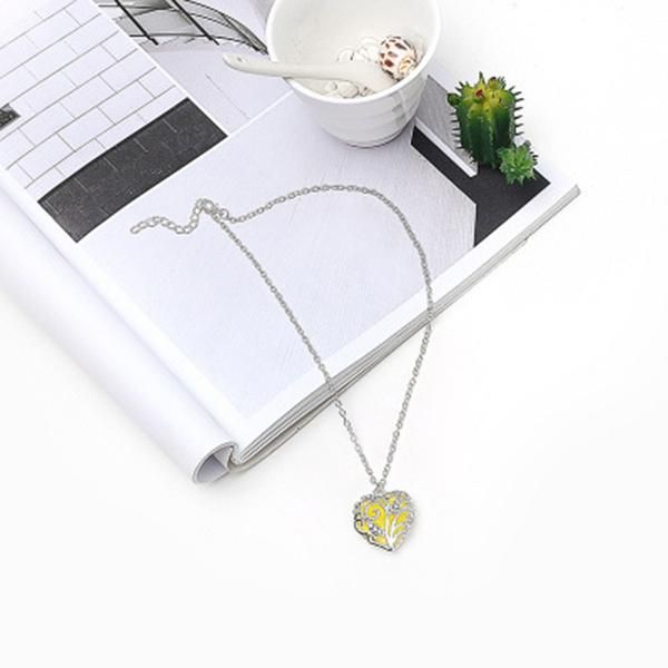 ladies hollow peach heart necklace creatives long luminous love pendant d88 necklaces, Silver
ladies hollow peach heart necklace creatives long luminous love pendant d88 necklaces, Silver