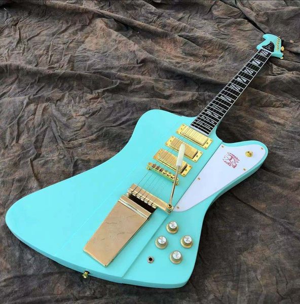 custom shop.electric guitar with long verson maestro vibrola,ebony fingerboard,green color.3 pickups firebird guitarra golden hardware.mahog
custom shop.electric guitar with long verson maestro vibrola,ebony fingerboard,green color.3 pickups firebird guitarra golden hardware.mahog