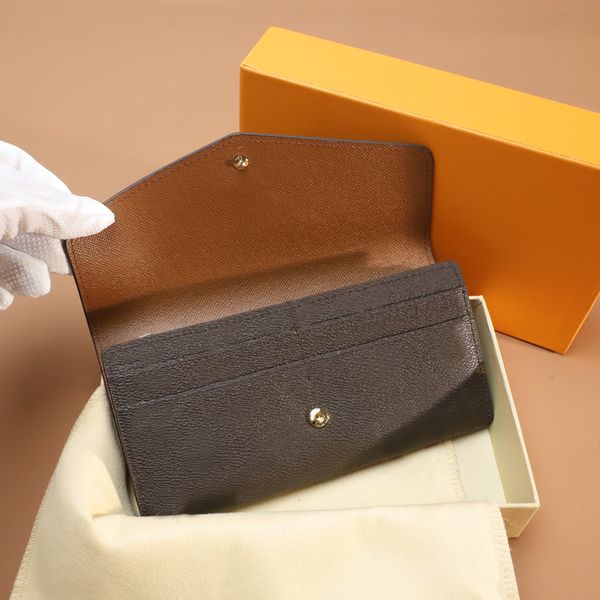 luxury bags design women's long wallets large-capacity multi-card storage wallet with gift box
luxury bags design women's long wallets large-capacity multi-card storage wallet with gift box