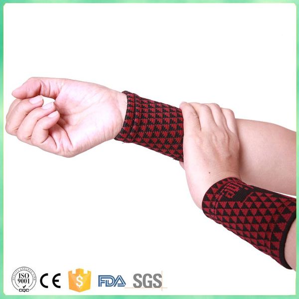 wrist support 1 pair style brace joint sheath keep warm sports motion protection compression anti-sprain comfort stickers, Black;red
wrist support 1 pair style brace joint sheath keep warm sports motion protection compression anti-sprain comfort stickers, Black;red