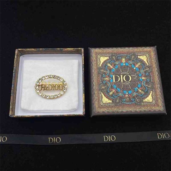 87% off wholesale shop family family's new inlaid rhinestone brooch brass mesh red same bra, Gray
87% off wholesale shop family family's new inlaid rhinestone brooch brass mesh red same bra, Gray