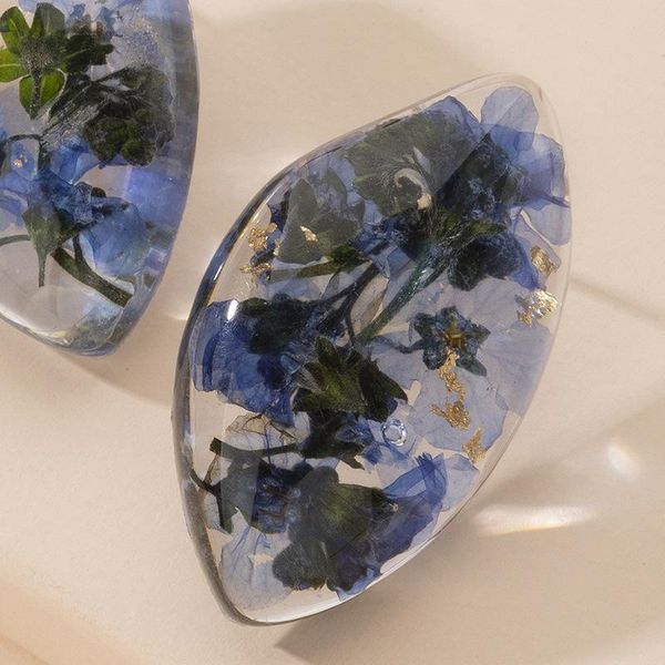 fashion elegant blue flower earrings vintage natural petal transparent stud temperament jewelry for women, Golden;silver
fashion elegant blue flower earrings vintage natural petal transparent stud temperament jewelry for women, Golden;silver