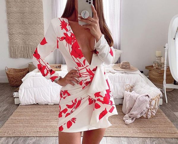 casual dresses spring and autumn 2021 glamour print beach holiday party dress deep v neck long sleeve backless elegant slim mini, Black;gray
casual dresses spring and autumn 2021 glamour print beach holiday party dress deep v neck long sleeve backless elegant slim mini, Black;gray