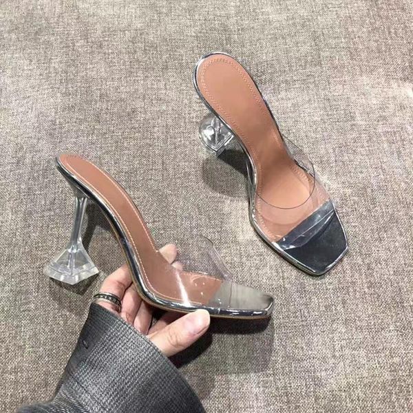 in summer of 2021,the crystal slippers with open toes are women's pvc transparent square sandals fashion comfortable leisure, Black
in summer of 2021,the crystal slippers with open toes are women's pvc transparent square sandals fashion comfortable leisure, Black