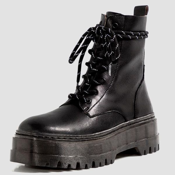 boots brand design female split leather black non-slip sole platform exquisite handwork pigskin shoes motorcycles
boots brand design female split leather black non-slip sole platform exquisite handwork pigskin shoes motorcycles