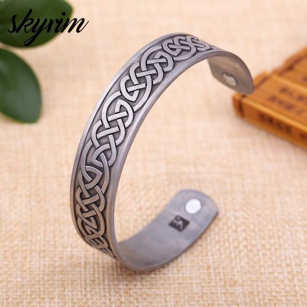 skyrim irish knot men balanced health energy magnetic bracelets nordic viking therapy cuff bangle with religious celtics knots q0719, Black
skyrim irish knot men balanced health energy magnetic bracelets nordic viking therapy cuff bangle with religious celtics knots q0719, Black