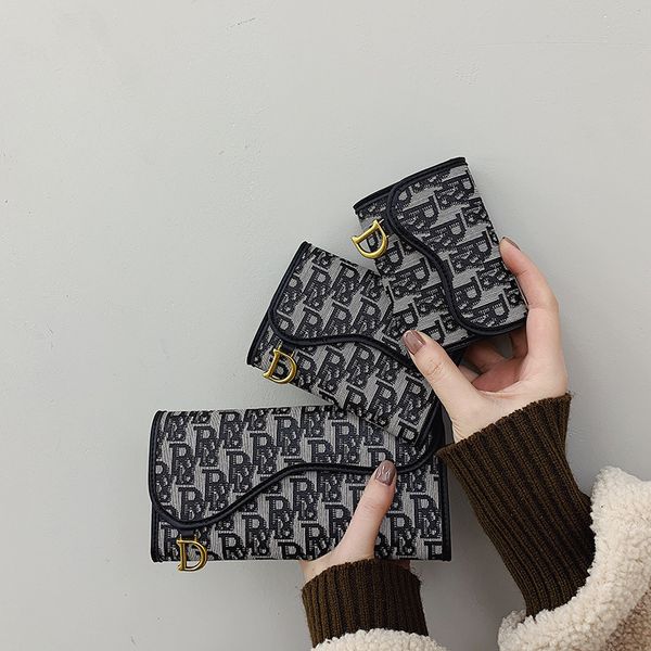70% off luxury design short women's 2021 new printed thin folding wallet multi card long handbag s3di hp47, Red;black
70% off luxury design short women's 2021 new printed thin folding wallet multi card long handbag s3di hp47, Red;black