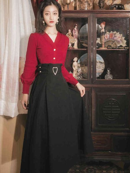 two piece dress 2021 vintage spring elegant women set lace up pieces set v neck red sweater + high waist beading skirt female suit, White
two piece dress 2021 vintage spring elegant women set lace up pieces set v neck red sweater + high waist beading skirt female suit, White